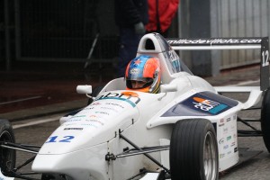 manu-entrando-en-boxes