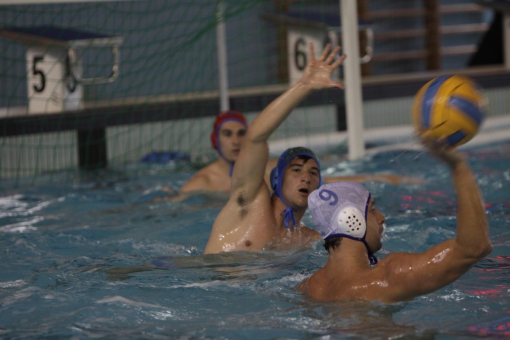 Luis Jiménez, en defensa