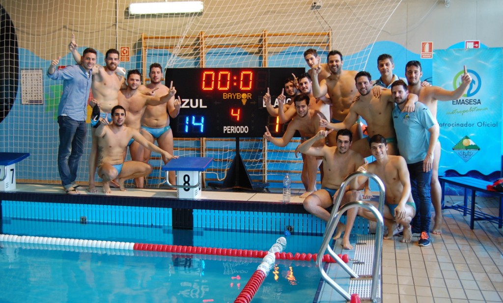 Los nazarenos posan como líderes